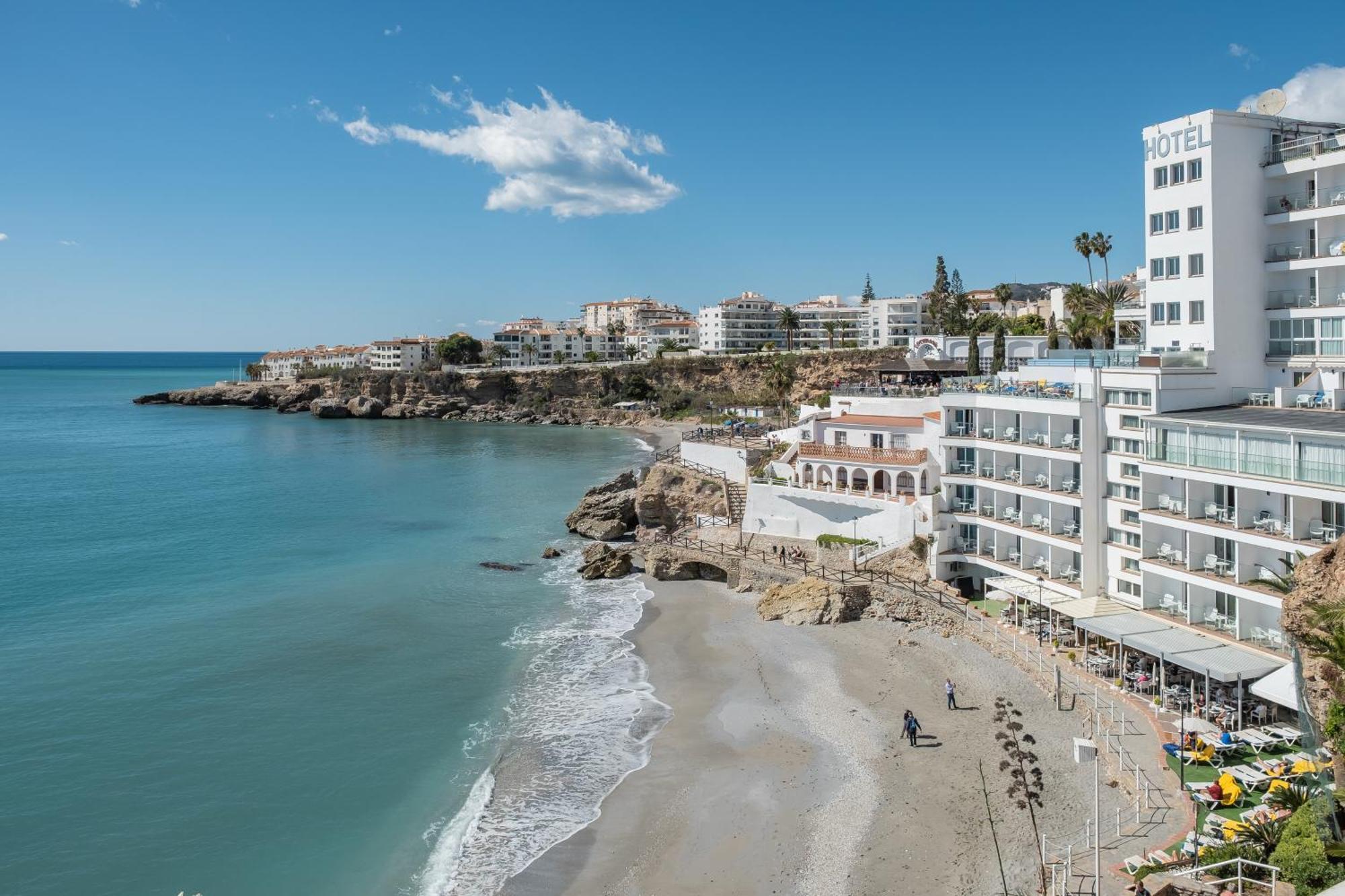Bright spacious 1 bed apartment Nerja Exterior foto